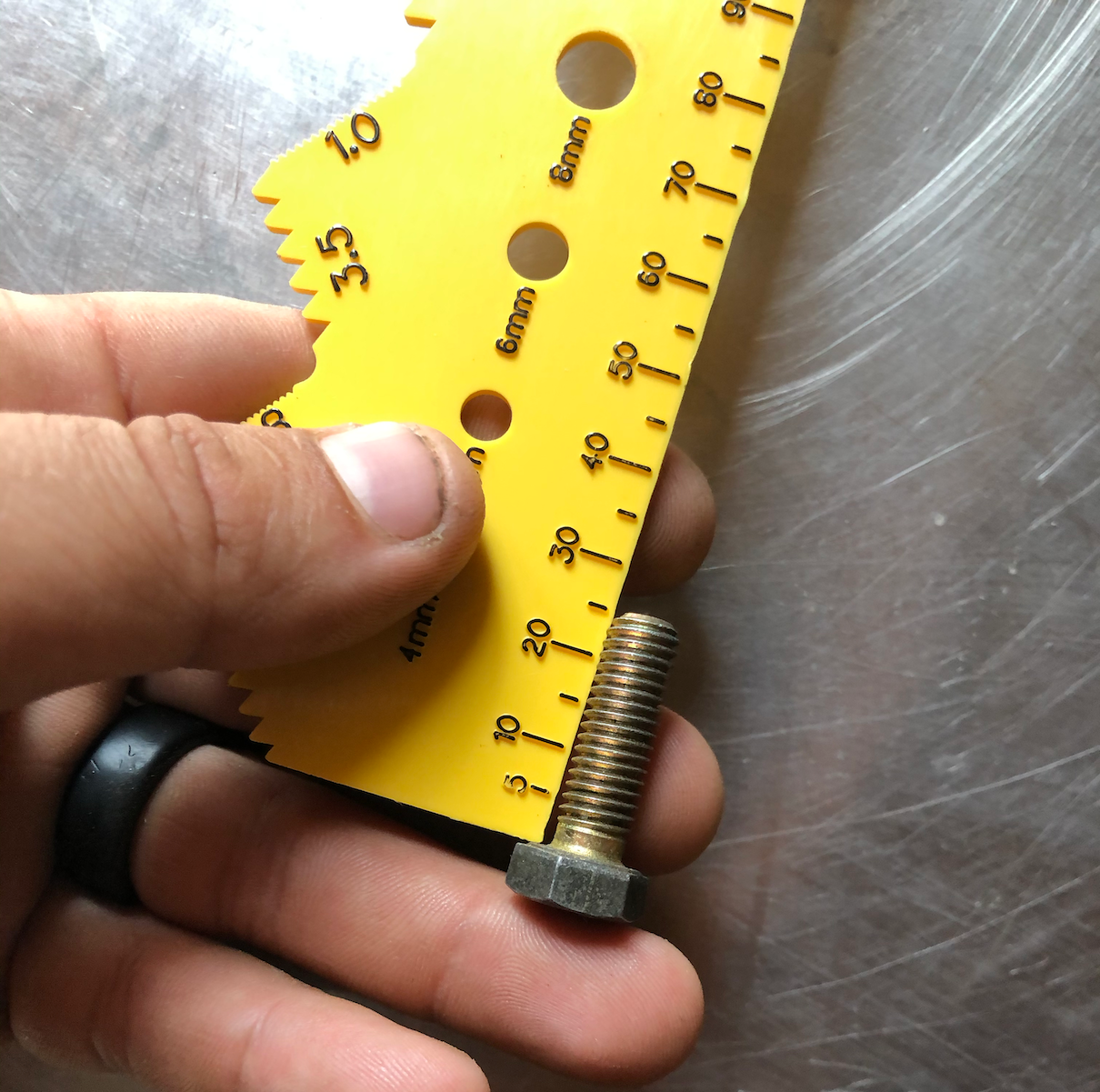 Standard and Metric Pitch Gauges Easily Find Bolt Thread Pitch Length Must Have Tool